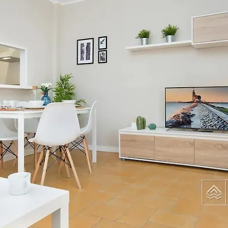 Apartment Cosy 3-bedroom For 6-8 People Just 50m From The *