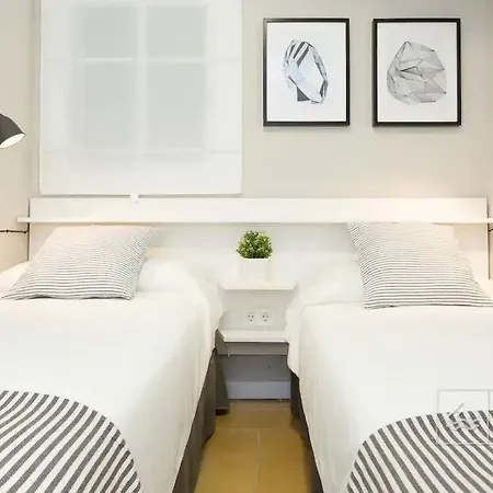 Cosy 3-bedroom For 6-8 People Just 50m From The